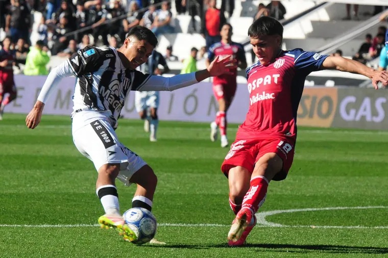 Unión pagó caro su falta de eficacia y cayó ante Gimnasia de Mendoza