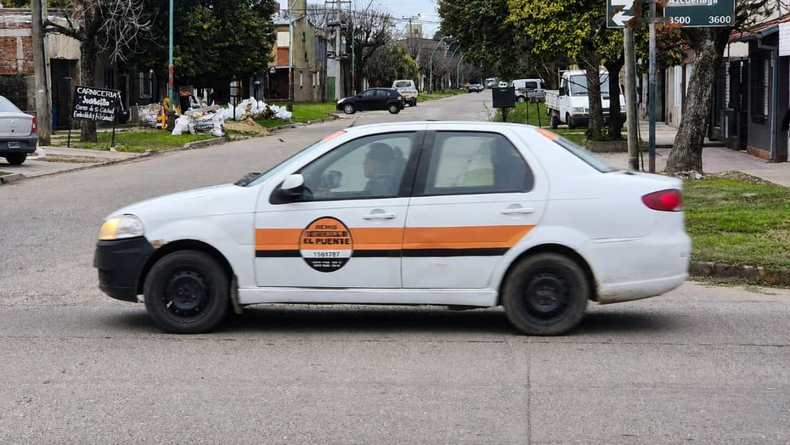Cómo es la línea de créditos para renovar taxis y remises que presentó el Gobierno provincial