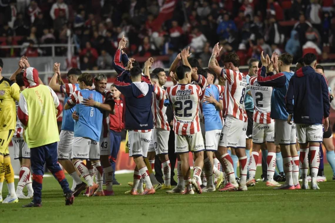Unión recibe a Estudiantes con la obligación de ganar para seguir en carrera