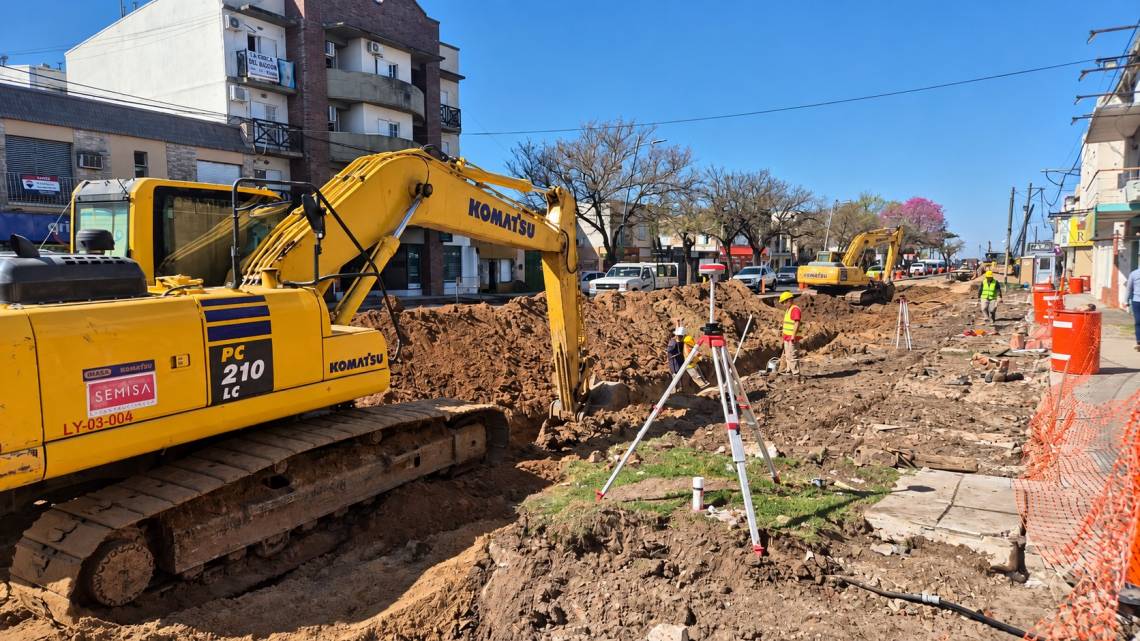 Avanzan los desagües en 7 de Marzo como parte de las obras del acceso al nuevo puente