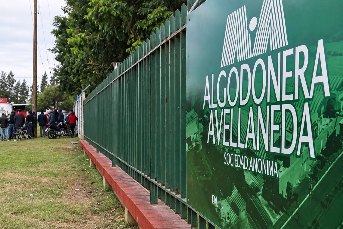 Algodonera Avellaneda: sin ofertas para su compra, buscan sostener la planta pero crece la incertidumbre