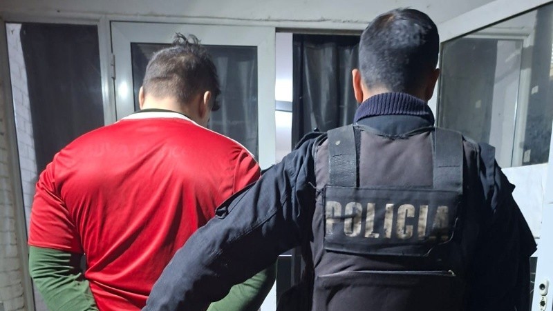 Femicidio en Rosario: una joven fue hallada muerta en una valija y un expolicía permanece detenido