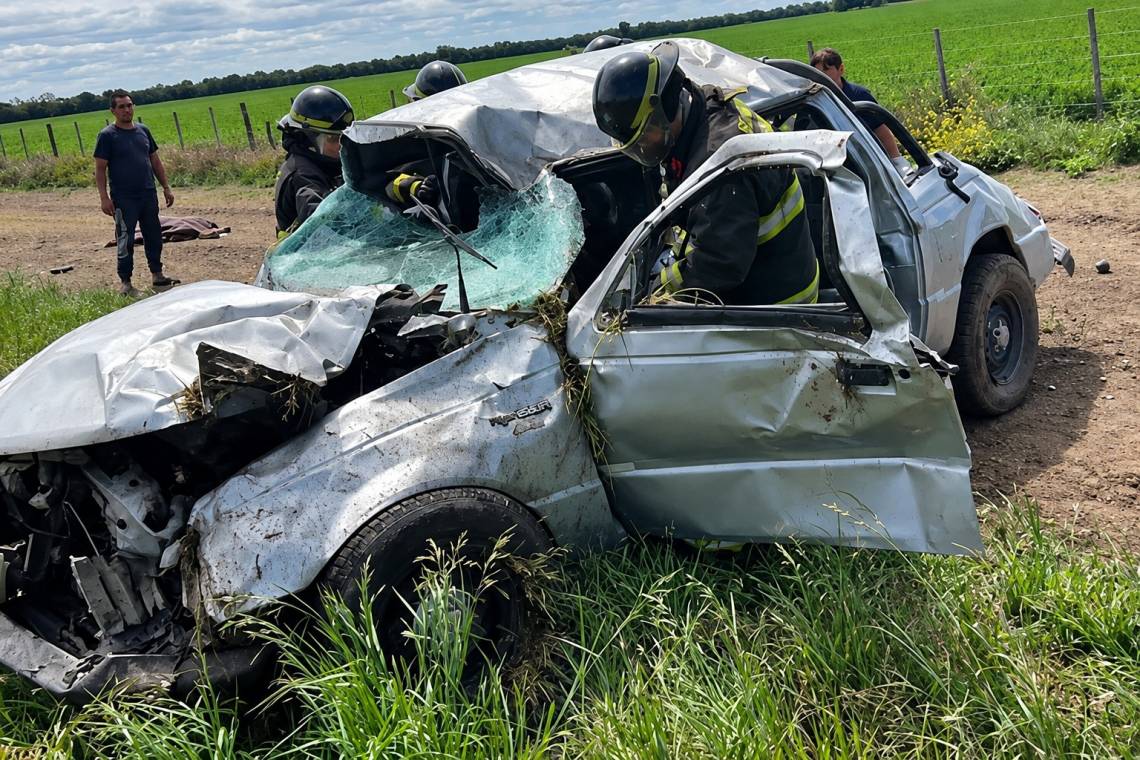 Tragedia en la Ruta 34: dos muertos y dos heridos tras el vuelco de una camioneta entre Rafaela y Sunchales