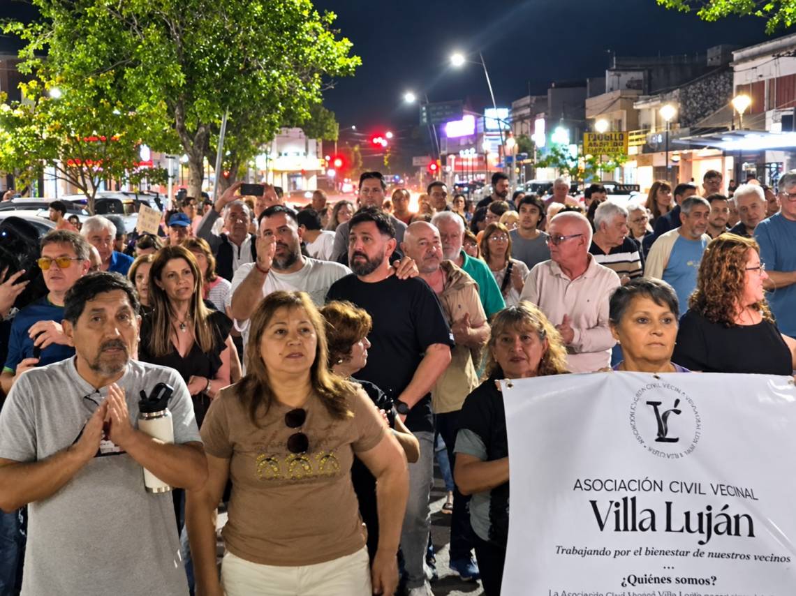 Vecinos y comerciantes marcharon por mayor seguridad en la ciudad