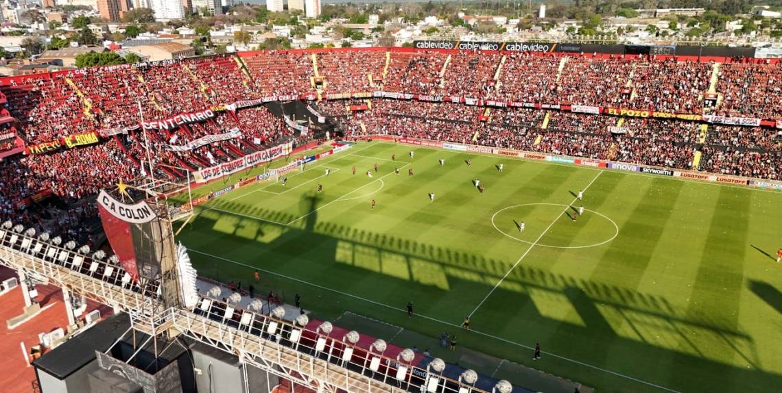 Colón jugará con público pero clausuran la tribuna norte del estadio