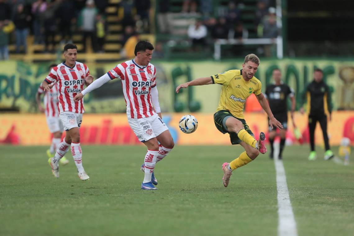 Golpe inesperado: Unión perdió con Defensa y Justicia pese a jugar con uno más