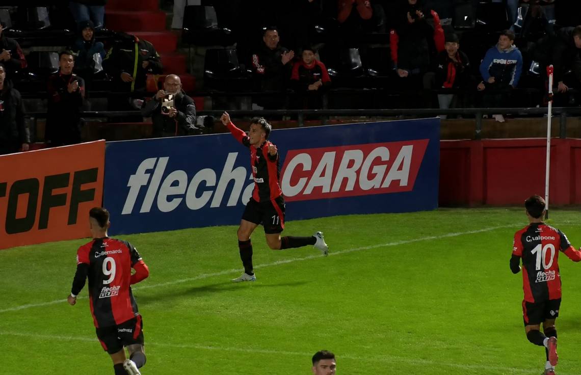 Colón volvió al triunfo, le ganó a All Boys y alcanzó la punta