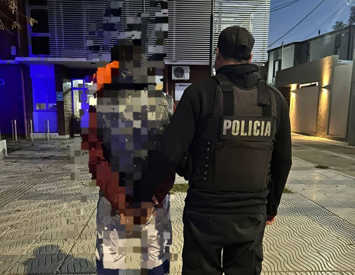 Intentaron robar, escaparon en moto y terminaron detenidos