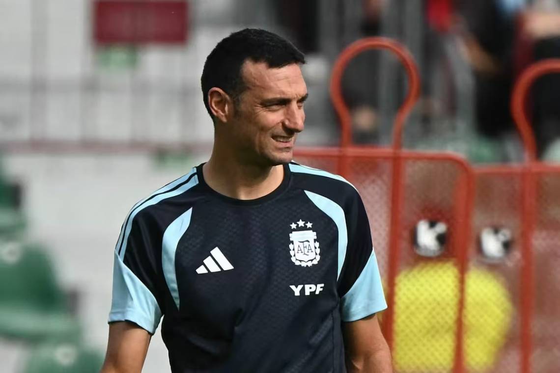 A la espera de la lista definitiva, Scaloni suma jugadores para los partidos previos