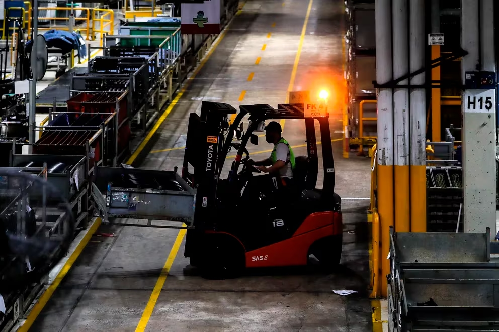 Cuatro de cada diez industrias registraron caídas en producción o ventas