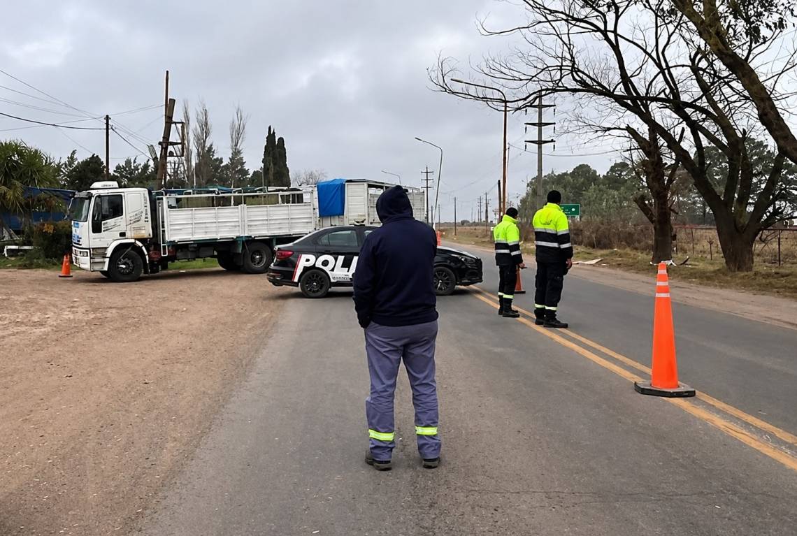 Un joven motociclista resultó herido tras chocar con un camión en la Ruta 11