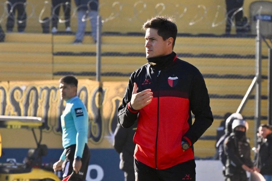 Con Medrán en la mira, Colón se juega más que tres puntos ante Acassuso