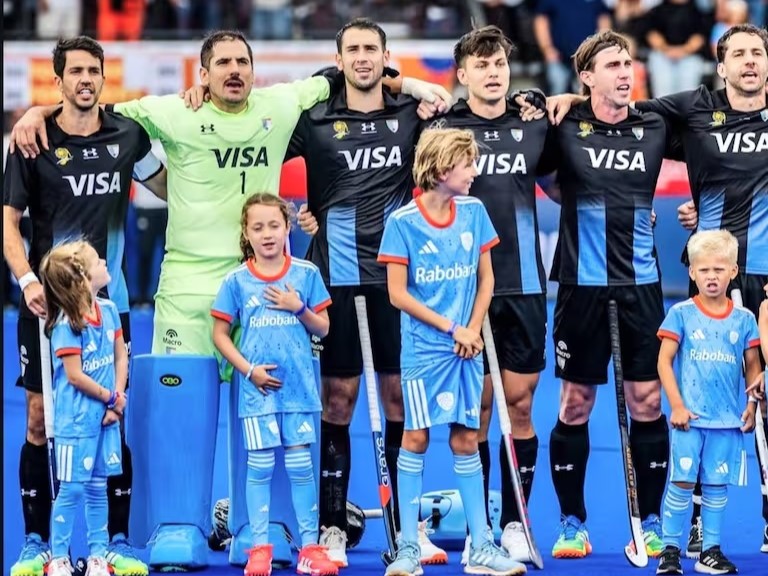 Los Leones vencieron a Inglaterra y dieron un paso clave hacia las semifinales del Mundial