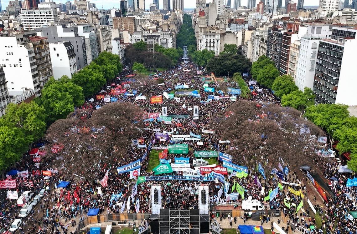 La quinta Marcha Federal Universitaria reunió a una multitud y terminó con enfrentamientos y 31 detenidos
