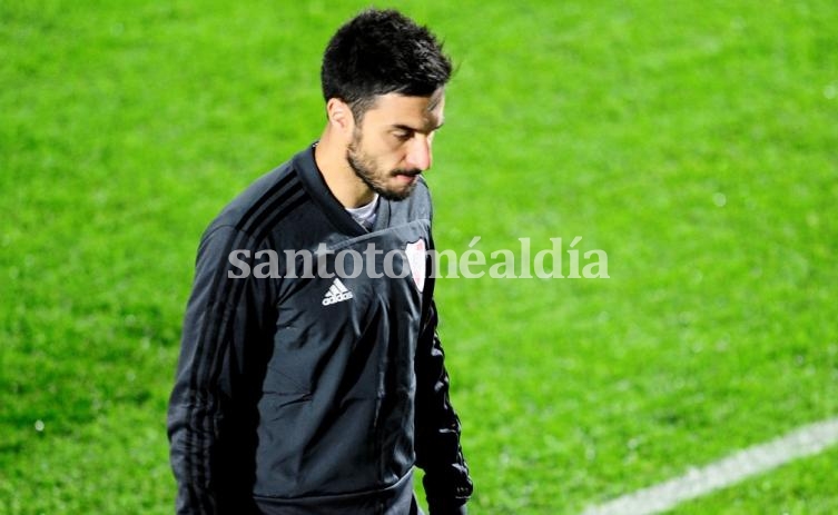 Scocco, cada vez más lejos de la final ante Boca