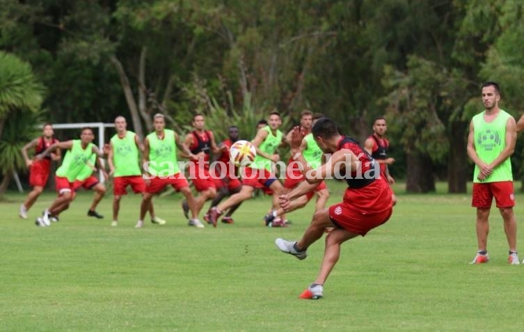 Unión mide fuerzas con Boca en Mar del Plata