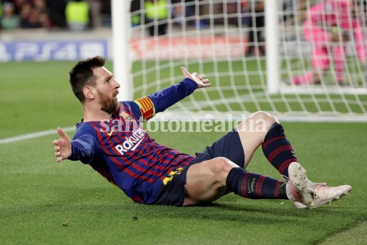 Barcelona goleó a Liverpool y Messi hizo su gol 600