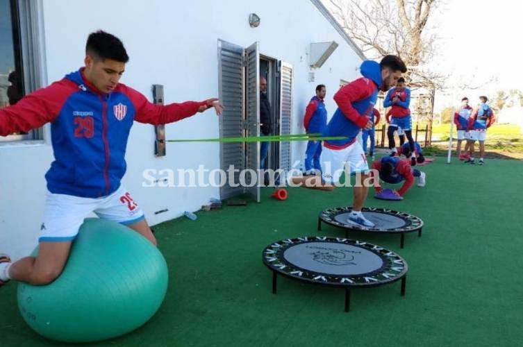 Unión se prepara para la visita al líder del torneo