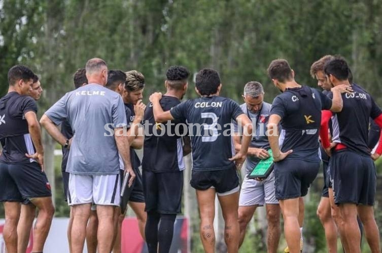 El plantel de Colón vuelve a ponerse en 