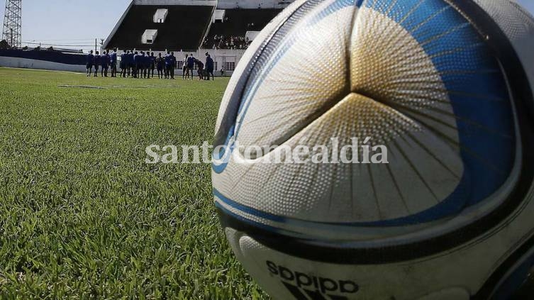 El Gobierno levanta restricciones y el fútbol argentino volvería a fines de octubre