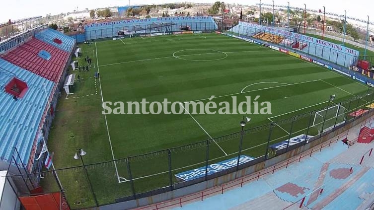 Con un equipo alternativo, Unión afronta un partido clave