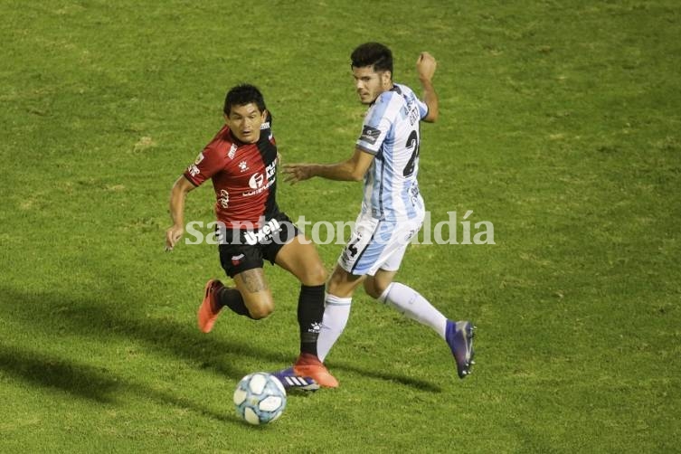 Colón ganó 2 a 0 en Tucumán