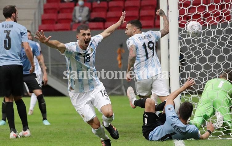 Copa América: Argentina venció a Uruguay y se acomodó