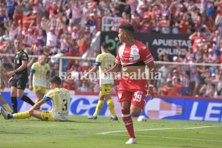 Unión venció 3 a 1 a Rosario Central y se ilusiona con la Copa Sudamericana