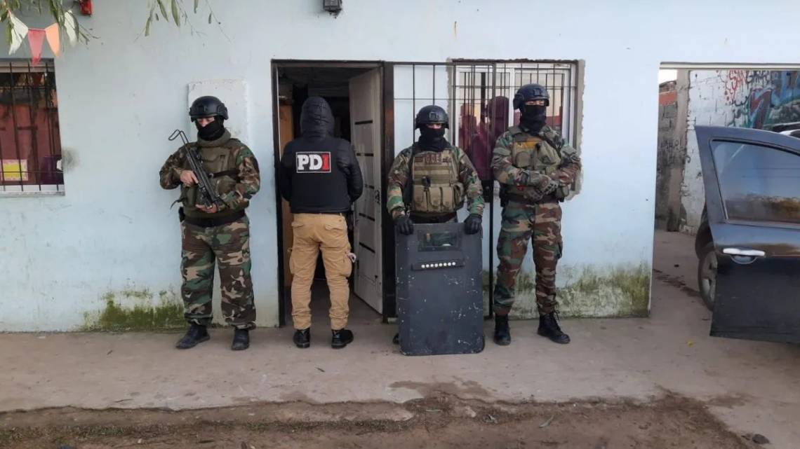 El allanamiento se realizó en una vivienda de calle Necochea al 3400. (Crédito: PDI)