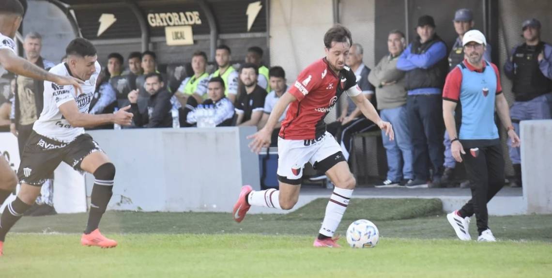 En Chaco, Colón repitió errores y sufrió otra dura derrota. (Crédito: Ariel Meza vía El Litoral)