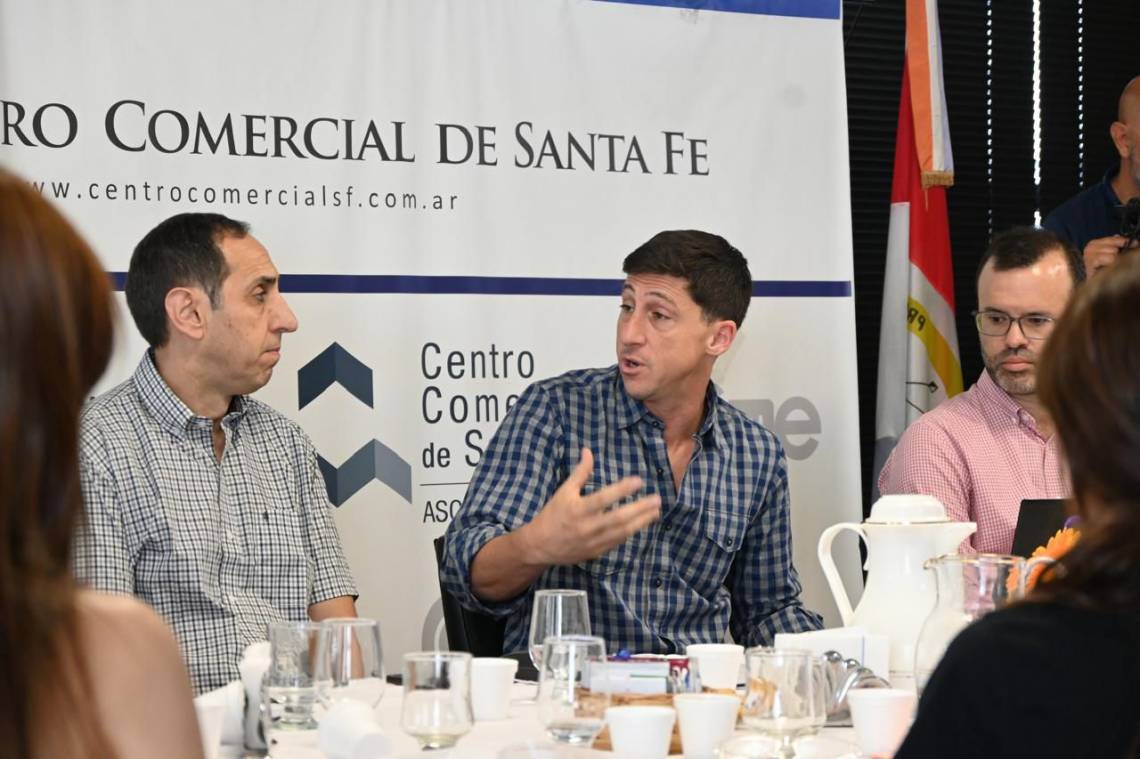 Paco  Garibaldi presentó el proyecto para fortalecer las micro, pequeñas y medianas empresas de la provincia. 