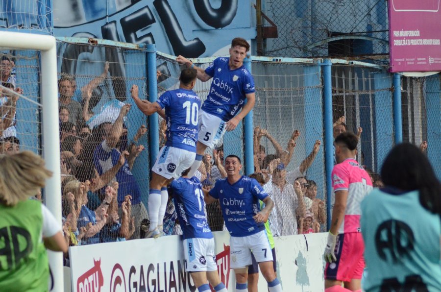 Atlético de Rafaela le ganó a San Martín de Formosa y ascendió a la Primera Nacional. (Crédito: La Opinion)