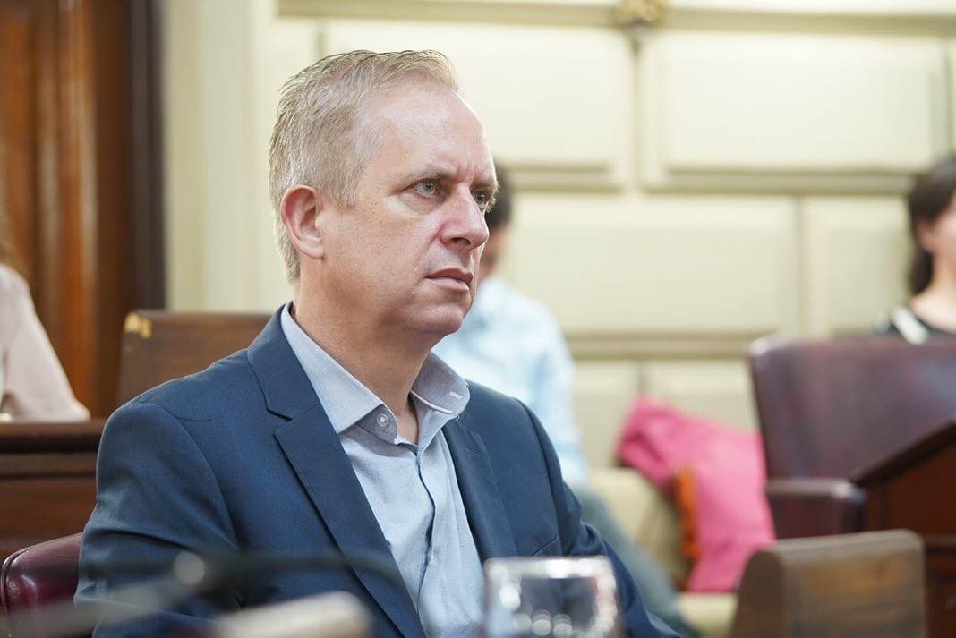 Para el diputado Miguel Rabbia, la transferencia de recursos es un punto central en la discusión por la autonomía de los municipios.