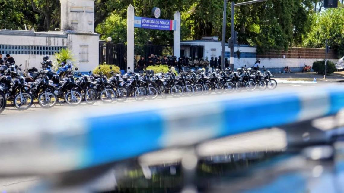 Conflicto policial: críticas del Frente Amplio por la Soberanía al manejo del Gobierno provincial. (Crédito: El Ciudadano)