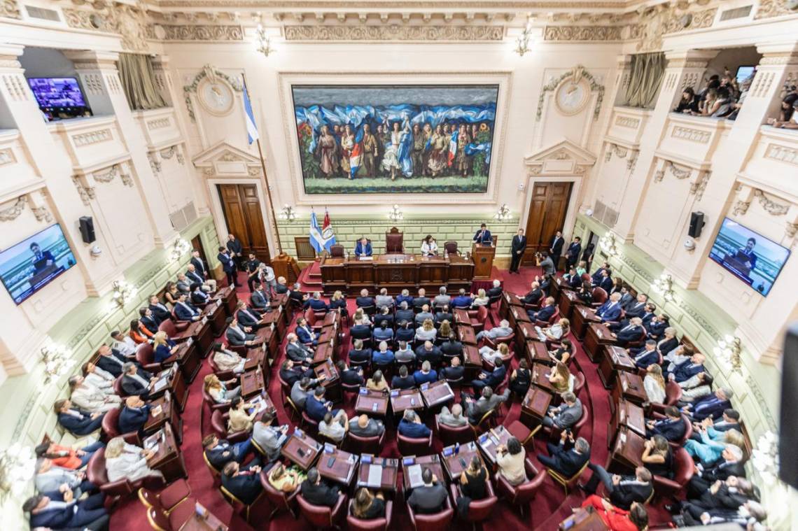 Con un mensaje ante la Asamblea Legislativa, Pullaro dejó inauguradas las sesiones. (Foto: GSF)