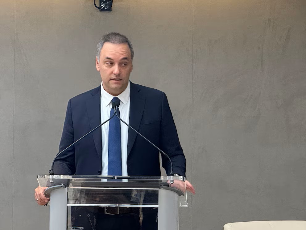 El jefe de Gabinete instó a los empresarios a que se sumen a la batalla cultural: “Defiéndanse”.