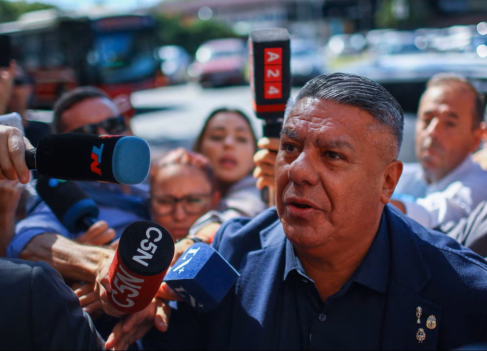 Designaron veedores en la AFA para revisar balances, contratos y movimientos financieros.