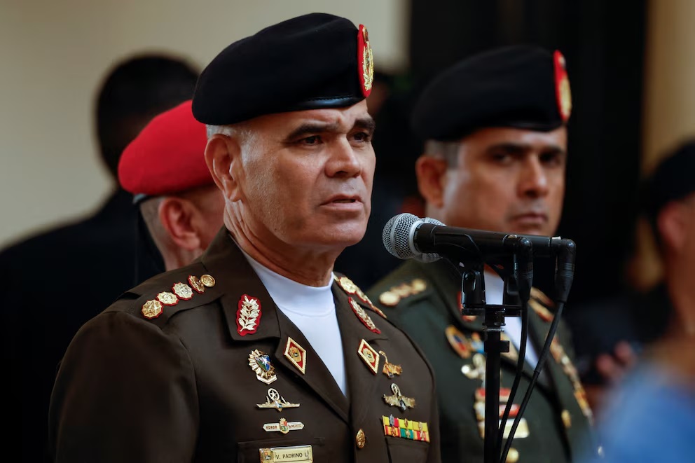 Padrino López deja su cargo al frente del Ministerio de Defensa de Venezuela.