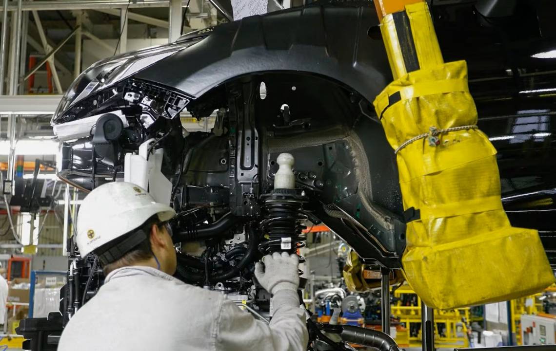 La industria se desplomó 8,7% en febrero.