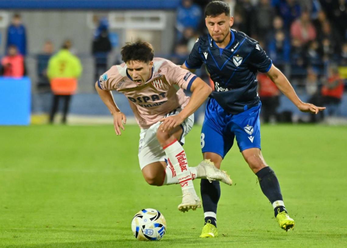 Unión mostró carácter, remontó el resultado y se trajo un empate de Liniers.
