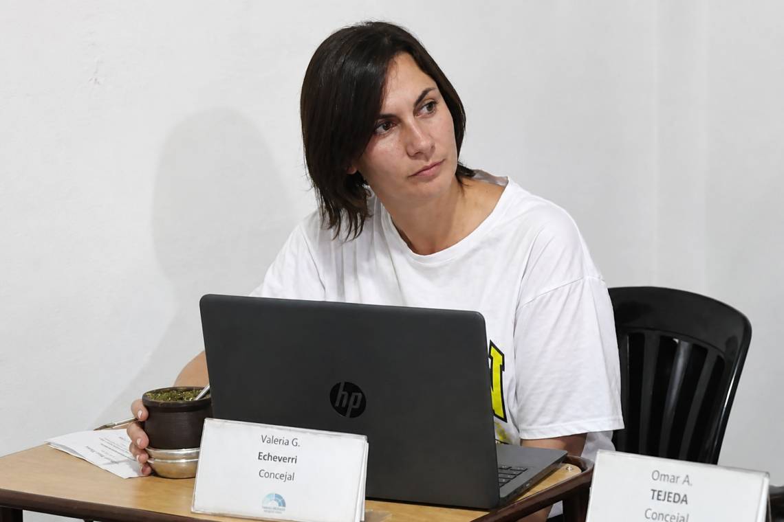 Dura crítica de Echeverri a Papaleo: “Hay una posición muy rígida que no ayuda a resolver la situación”.