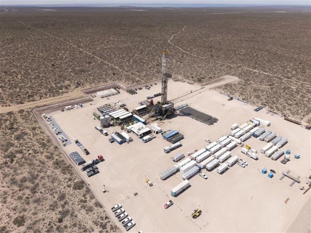 YPF presentó al RIGI un megaproyecto petrolero de USD 25.000 millones en Vaca Muerta.