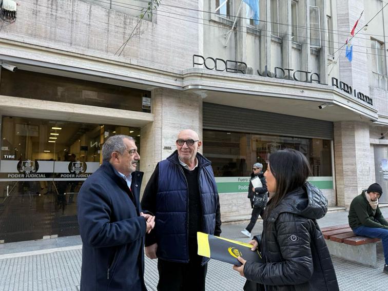 La dirigencia de ASOEM cuestionó la ausencia del intendente de Sauce Viejo en una nueva instancia judicial.