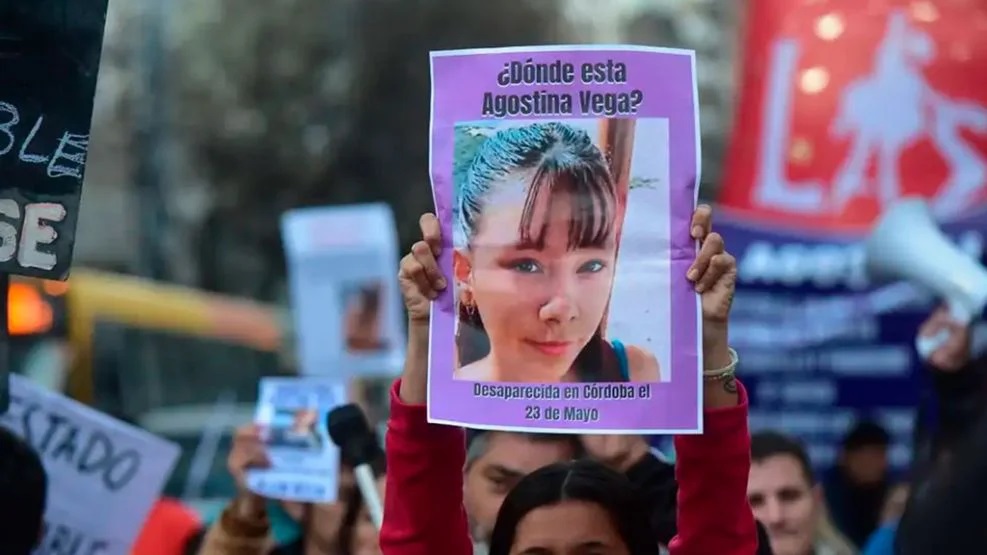 Familiares y allegados encabezaron distintas marchas en Córdoba para pedir por la aparición de Agostina Vega.