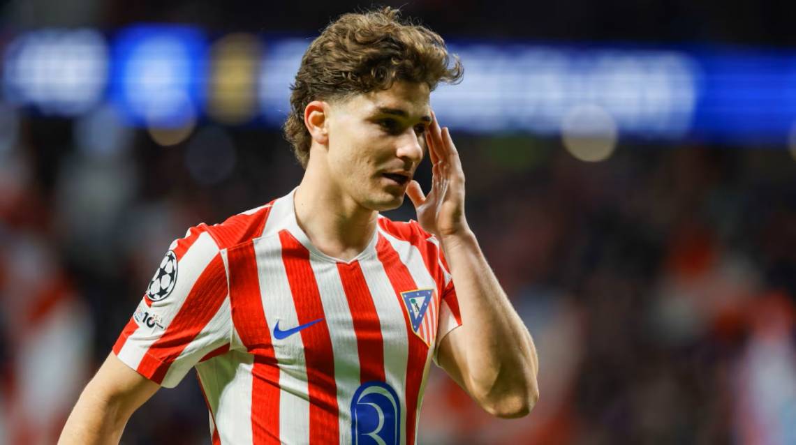 Julián Álvarez quedó en el centro del mercado europeo tras una oferta récord del Real Madrid.