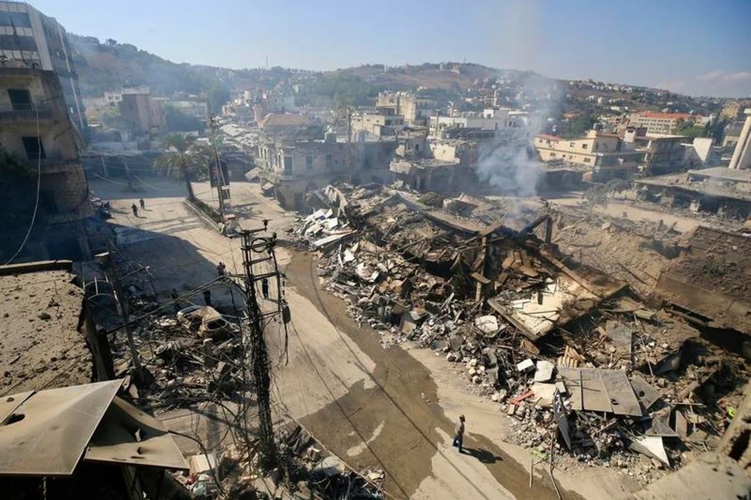 Tras una jornada con ataques cruzados y 47 muertos, Israel y Hezbollah acordaron un alto el fuego.