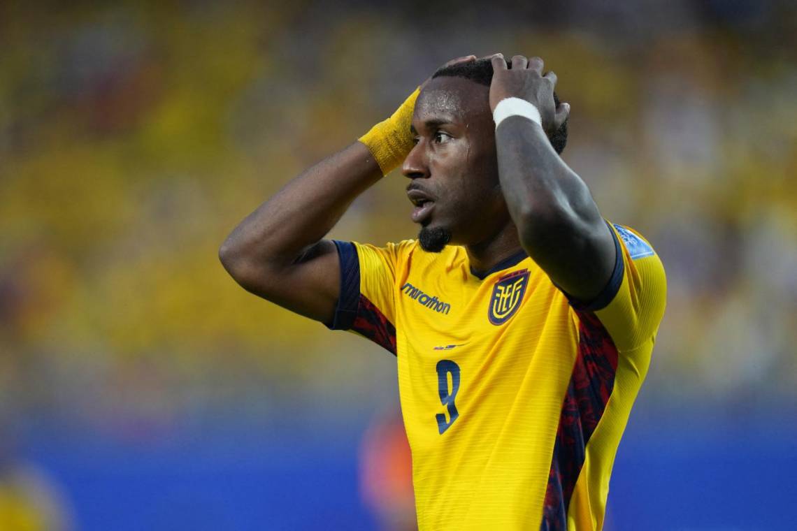 Ecuador no pudo con Curazao y complicó sus chances de avanzar de ronda.