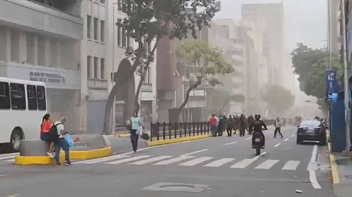Pánico en Caracas tras un terremoto de magnitud 7,1 en Venezuela.