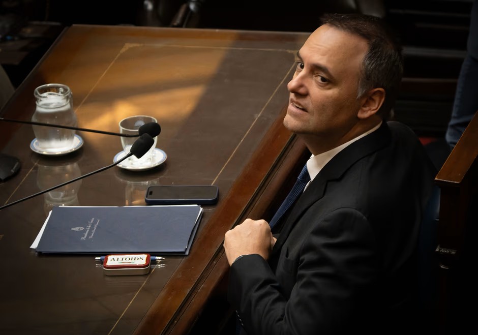 El ex jefe de Gabinete, Manuel Adorni, en el Congreso. (Crédito:  NA / Claudio Fanchi)
