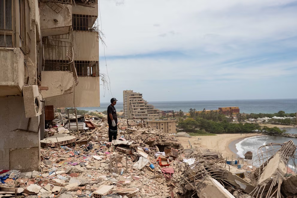 Las tareas de rescate se intensifican en las zonas más afectadas de Venezuela. (Crédito: EFE/ Ronald Peña R)